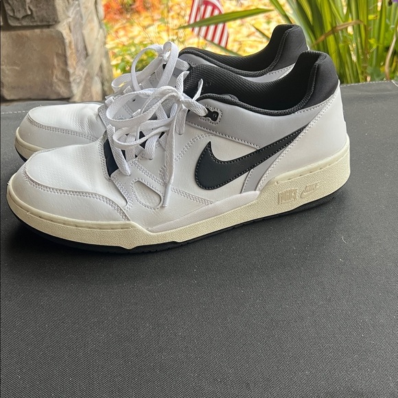 Nike Men's Full Force Low White and Black Sneakers Size 11 - Picture 3 of 6